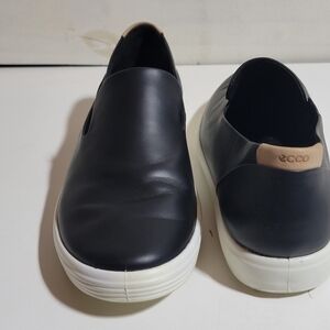 ECCO Soft 7 Black Leather Slip-On Sneakers – EU 38 (US 7–7.5)